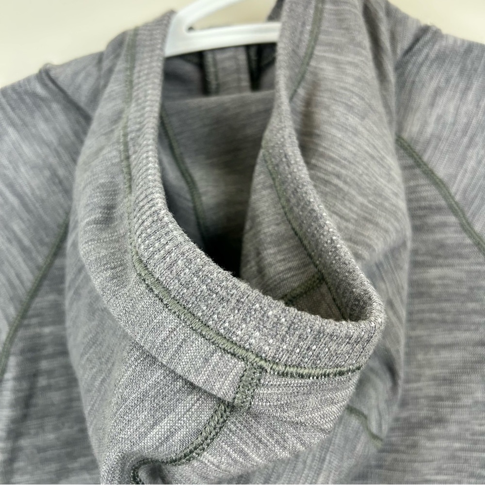 Lululemon Swiftly Wool 1/2 Zip Pullover Hoodie Grey Size 6 Running Top - Picture 10 of 12